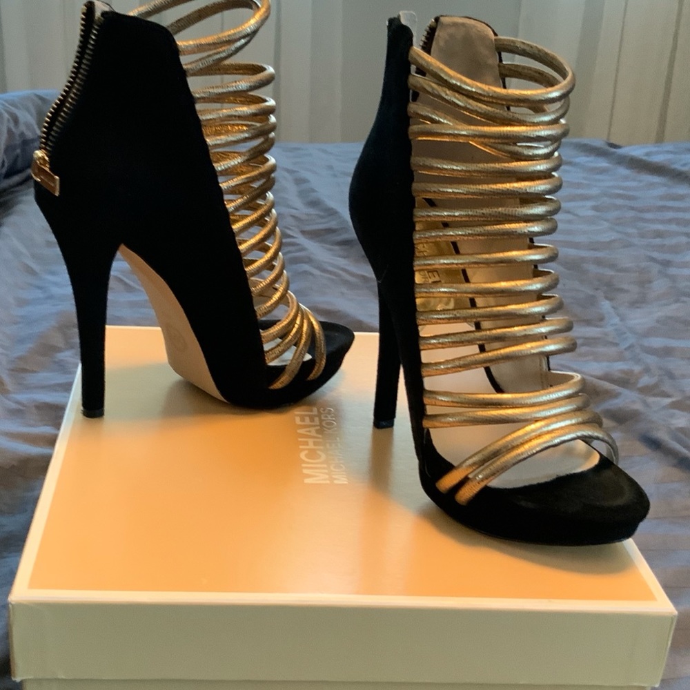 Michael Kors Cameron Platform size 7.5